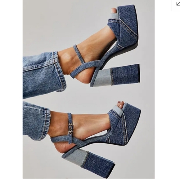 Shoes - NEW platform sandals in denim
